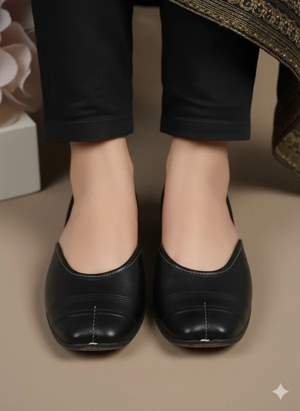 Handmade_Basic_Black_Jutti_For_Women's