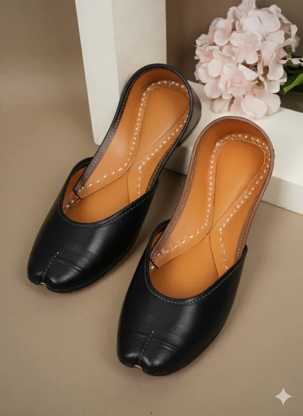 Handmade_Basic_Black_Jutti_For_Women's