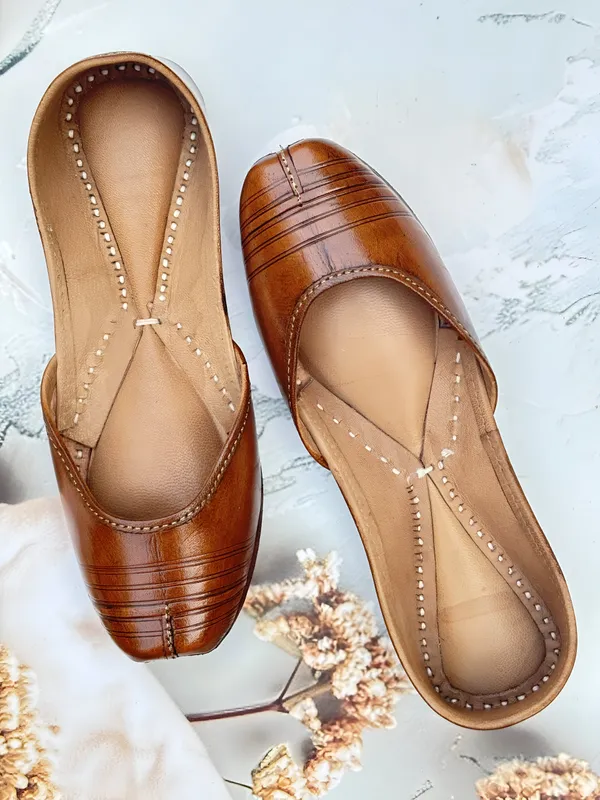 Handmade_Classic_Brown_Mojaris