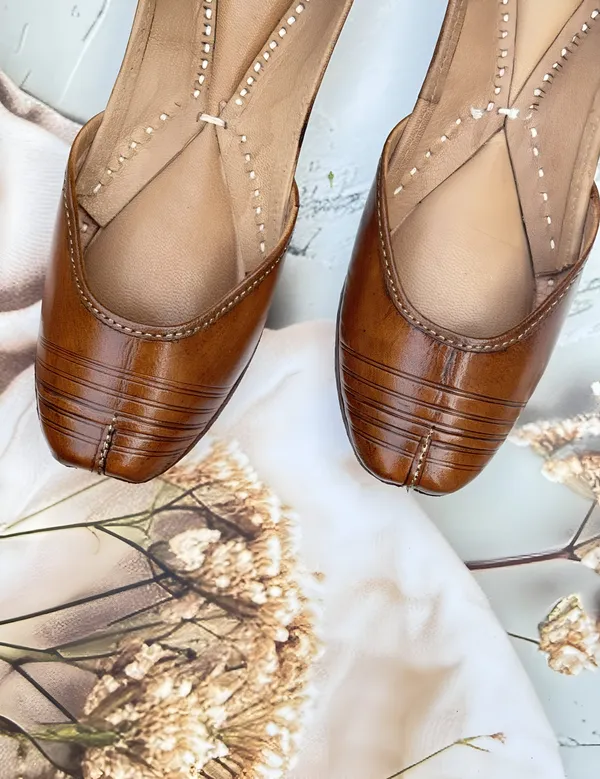 Handmade_Classic_Brown_Mojaris