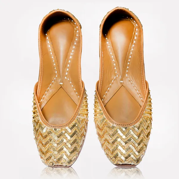 Handmade_Gold_Vibrant_Jutti_For_Women's