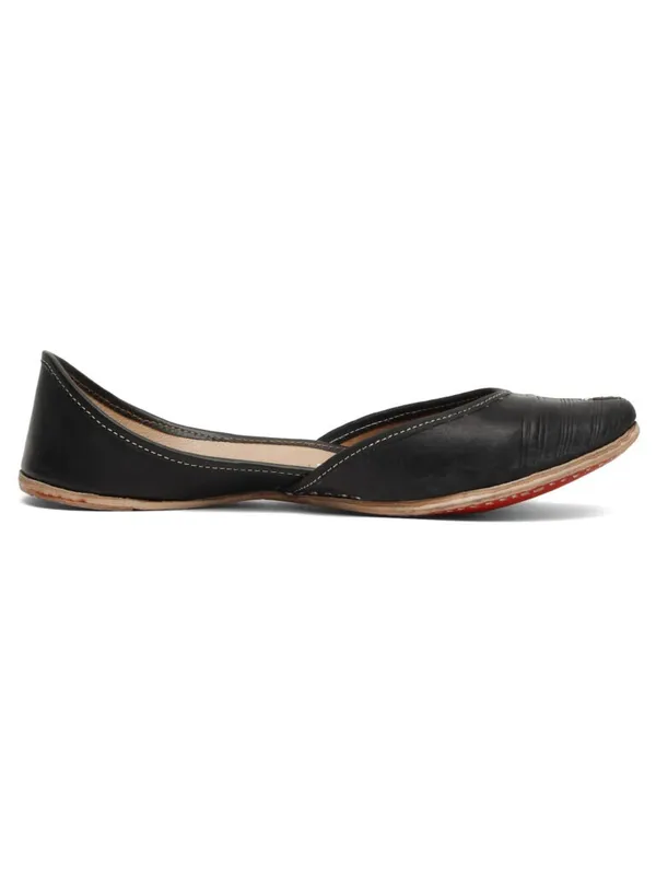 Handmade_Urbanico_Black_Leather_Handcrafted__Jutti_For_Women