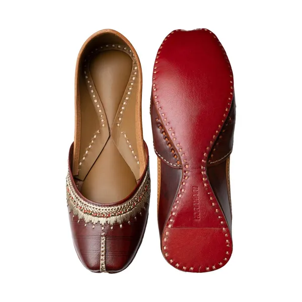 Urbanico__Regal_–_Punjabi_Jutti_for_Women