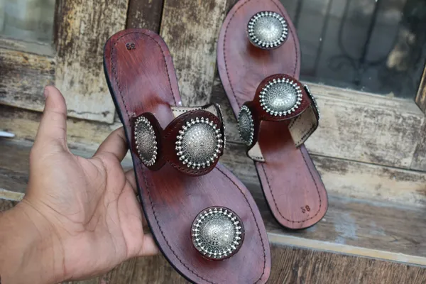 Handmade_Vanjara__Kolahpuri