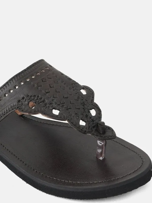 Handmade_Brown_Leather__Kolhapuri_For_Women