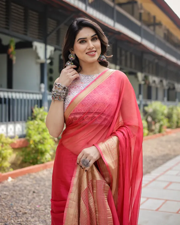 Radiant_Rose_Red_Plain_Chiffon_Saree_with_Gold_Zari_Border,_Intricate_Printed_Blouse_&_Tassel_Accents