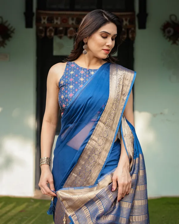 Royal_Blue_Plain_Chiffon_Saree_with_Gold_Zari_Border,_Geometric_Printed_Blouse_&_Tassel_Detailing