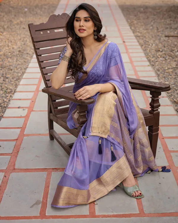 Lavender_Plain_Chiffon_Saree_with_Gold_Zari_Border,_Geometric_Printed_Blouse_&_Tassel_Detailing