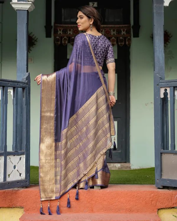 Deep_Violet_Plain_Chiffon_Saree_with_Gold_Zari_Border,_Floral_Printed_Blouse_&_Tassel_Detailing