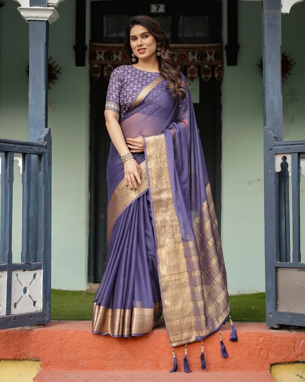 Deep_Violet_Plain_Chiffon_Saree_with_Gold_Zari_Border,_Floral_Printed_Blouse_&_Tassel_Detailing