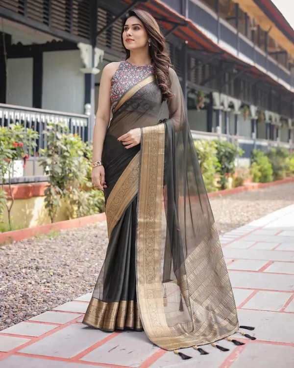 Ethereal_Black_Plain_Chiffon_Saree_with_Gold_Zari_Border,_Floral_Printed_Blouse_&_Tassel_Detailing