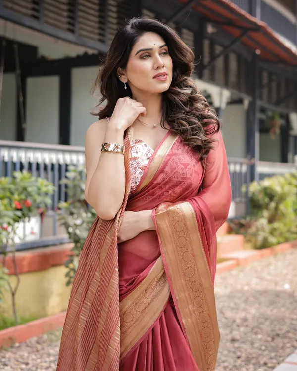 Elegant_Maroon_Plain_Chiffon_Saree_with_Gold_Zari_Border,_Designer_Printed_Blouse_&_Tassel_Detailing