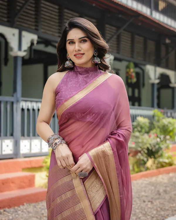 Sophisticated_Mauve_Plain_Chiffon_Saree_with_Gold_Zari_Border,_Matching_Printed_Blouse_&_Tassel_Detailing