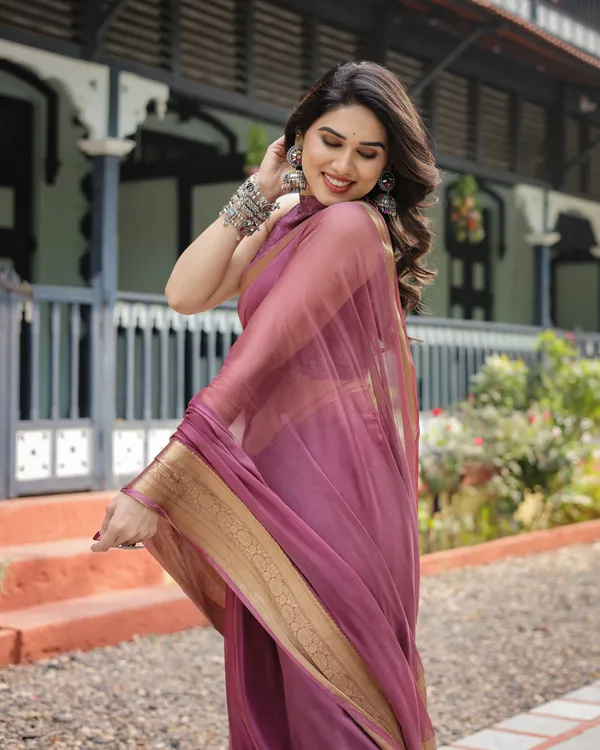 Sophisticated_Mauve_Plain_Chiffon_Saree_with_Gold_Zari_Border,_Matching_Printed_Blouse_&_Tassel_Detailing