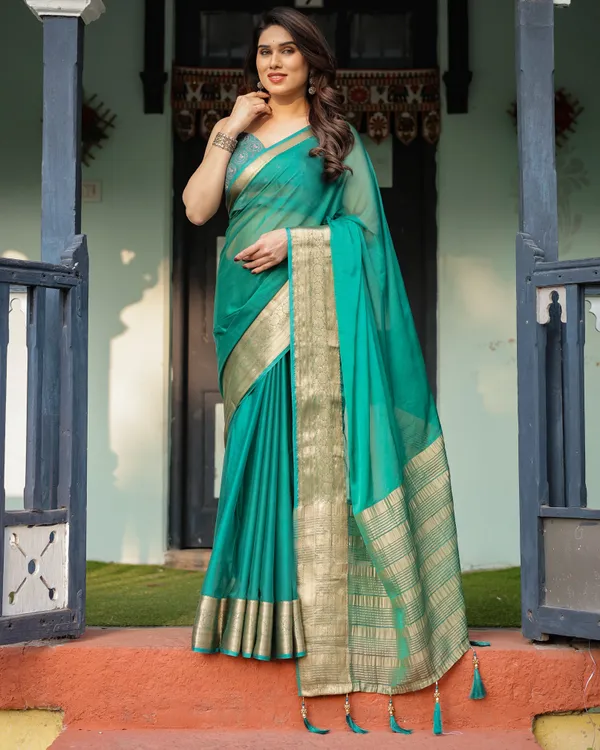 Elegant_Sea_Green_Plain_Chiffon_Saree_with_Gold_Zari_Border,_Paisley_Printed_Blouse_&_Tassel_Detailing