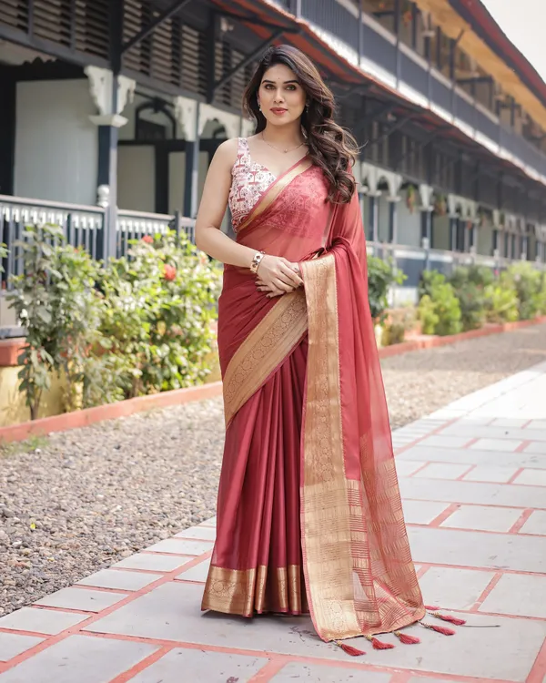 Elegant_Maroon_Plain_Chiffon_Saree_with_Gold_Zari_Border,_Designer_Printed_Blouse_&_Tassel_Detailing