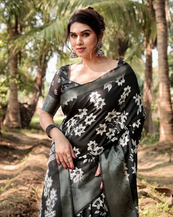 Elegant_Black_Tussar_Silk_Saree_with_Zari_Embellished_Border_and_Bold_Floral_Pallu