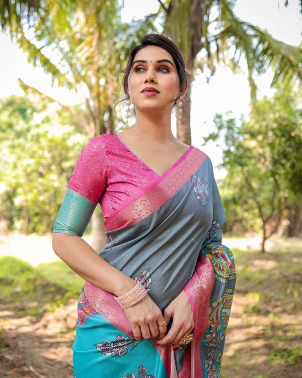 Pastel_Grey_and_Turquoise_Digital_Print_Tussar_Silk_Saree_with_Pink_Zari_Border_and_Peacock_Motif_Pallu