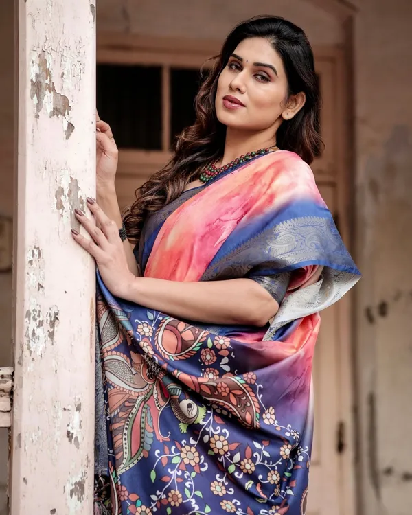 Pink_and_Blue_Digital_Printed_Saree_with_Peacock_Motif_and_Tassel_Detail