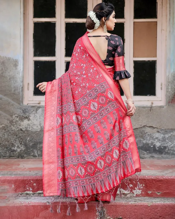 Fiery_Red_Tussar_Silk_Saree_with_Ornamental_Motifs_and_Detailed_Zari_Pallu