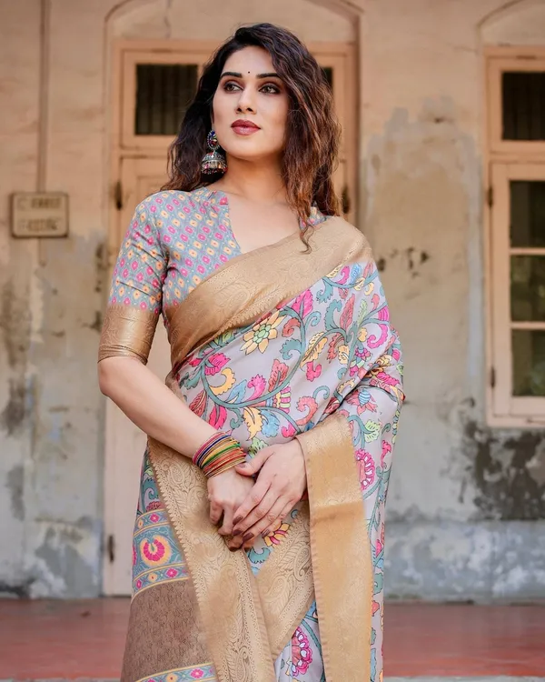 Exquisite_Gray_Floral_Digital_Print_Saree_with_Golden_Border_and_Ornamental_Pallu