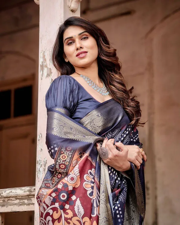 Navy_Blue_Tussar_Silk_Saree_with_Geometric_Patterns,_Zari_Border,_and_Vibrant_Pallu