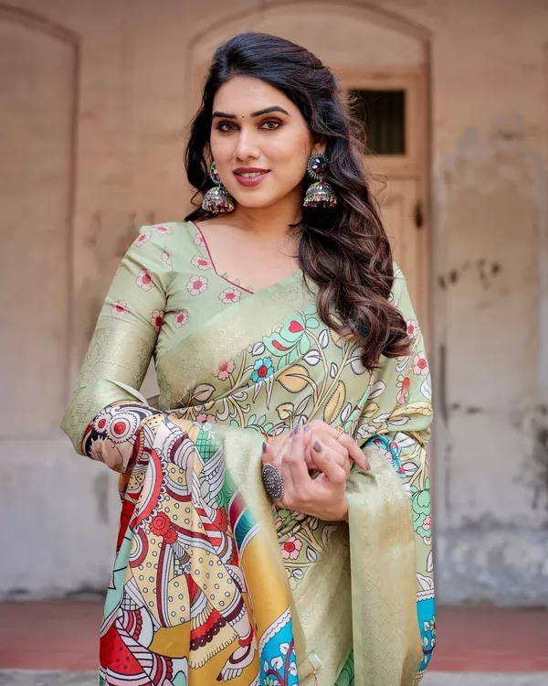 Pastel_Green_Tussar_Silk_Saree_with_Mythological_Kalamkari_Pallu_and_Zari_Border