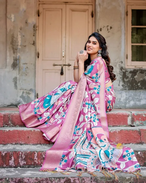 Blush_Pink_Tussar_Silk_Saree_with_Elegant_Peacock_and_Floral_Kalamkari_Design
