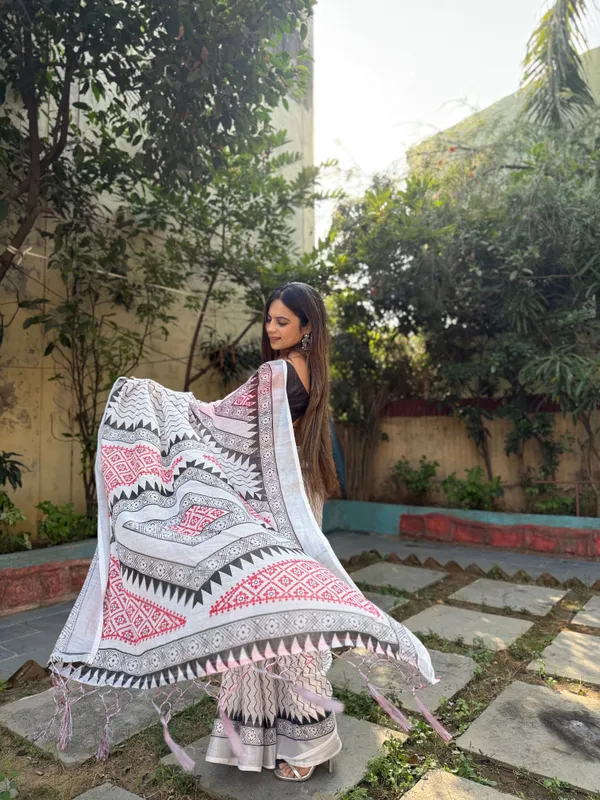 Elegant_White_Pure_Linen_Digital_Printed_Saree_with_Chevron_Design_and_Intricate_Red-Black_Geometric_Pallu_?????????_Tassel_Details_and_Matching_Blouse_Piece