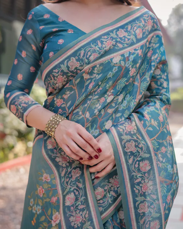 Elegant_Aqua_Blue_Handloom_Cotton-Linen_Saree_with_Golden_Zari_Weave_and_Tassel_Finish