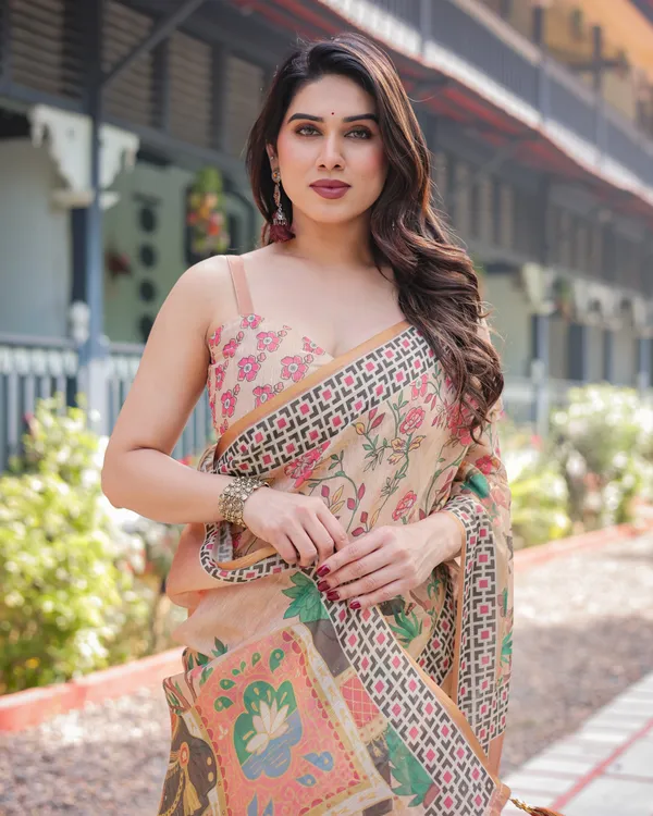 Beige_Handloom_Cotton-Linen_Saree_with_Elephant_Motifs_and_Geometric_Border_Design