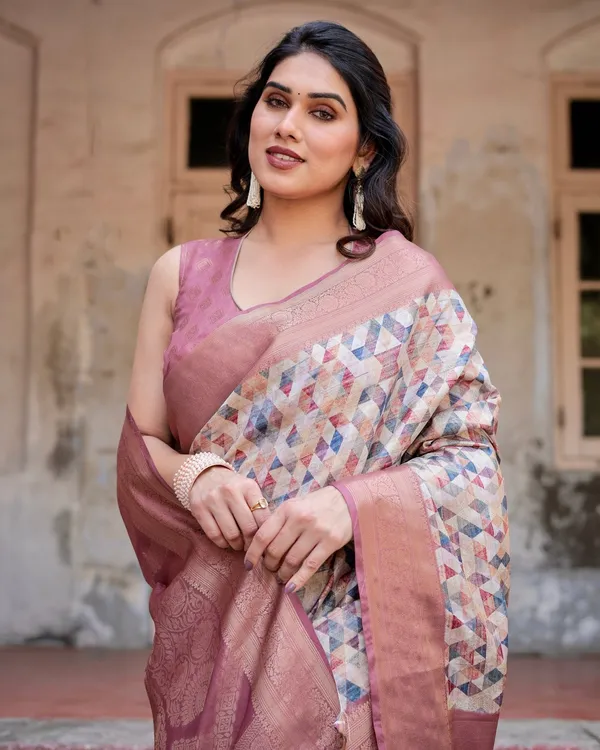 Beige_and_Pink_Geometric_Print_Banarasi_Silk_Saree_with_Zari_Weave_and_Tassel-Embellished_Pallu