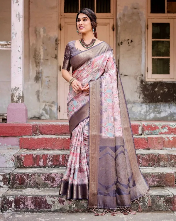 Graceful_Lavender_Banarasi_Silk_Saree_with_Regal_Zari_Weave_and_Tassel_Detailing