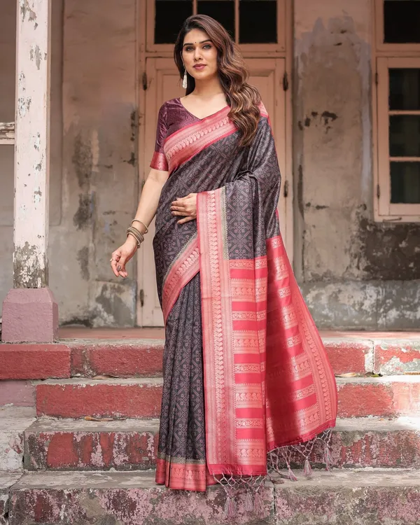 Black_Banarasi_Silk_Saree_with_Intricate_Pink_Zari_Border_&_Traditional_Motifs