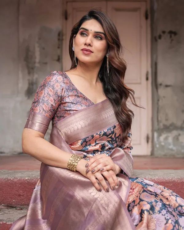 Lavender_Banarasi_Silk_Saree_with_Pastel_Floral_Digital_Print_&_Zari_Border