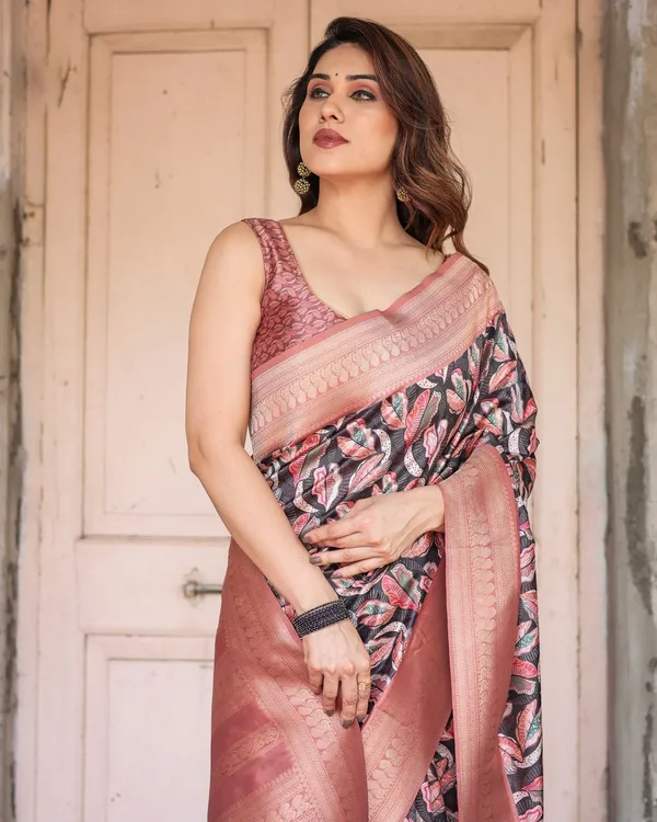 Black_Banarasi_Silk_Saree_with_Bold_Leaf_Digital_Print_&_Rosy_Pink_Zari_Border