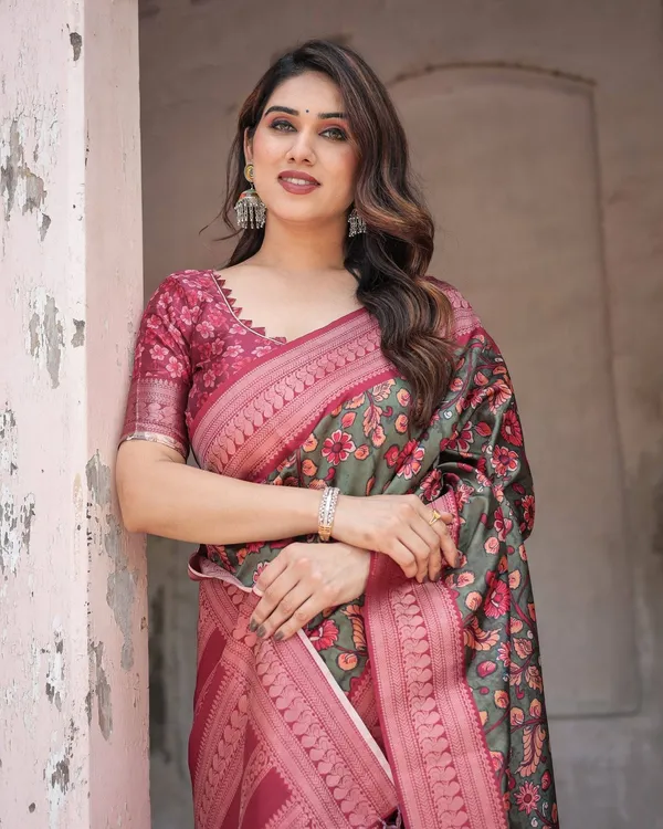 Luxurious_Green_Banarasi_Silk_Saree_with_Zari_Border_and_Tassels