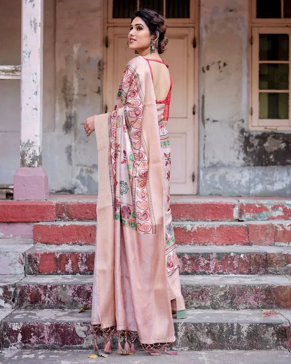 Peach_Banarasi_Silk_Saree_with_Intricate_Paisley_and_Floral_Design