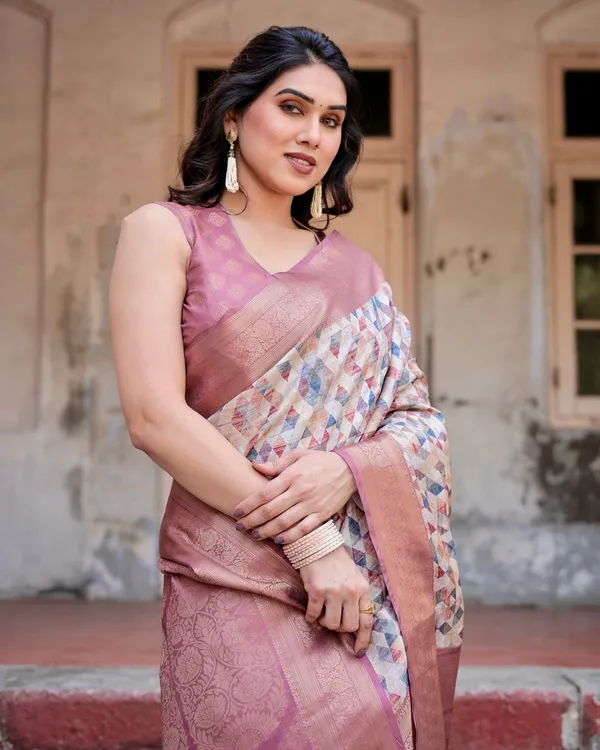 Beige_and_Pink_Geometric_Print_Banarasi_Silk_Saree_with_Zari_Weave_and_Tassel-Embellished_Pallu