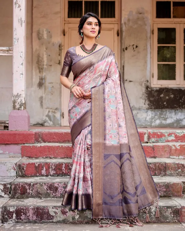Graceful_Lavender_Banarasi_Silk_Saree_with_Regal_Zari_Weave_and_Tassel_Detailing