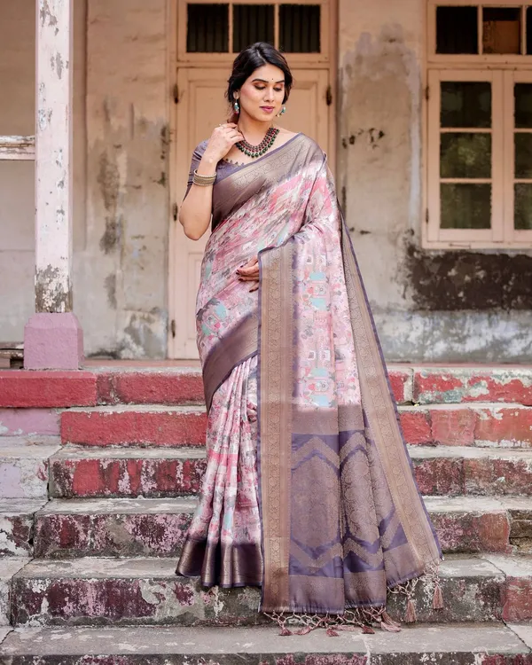 Graceful_Lavender_Banarasi_Silk_Saree_with_Regal_Zari_Weave_and_Tassel_Detailing
