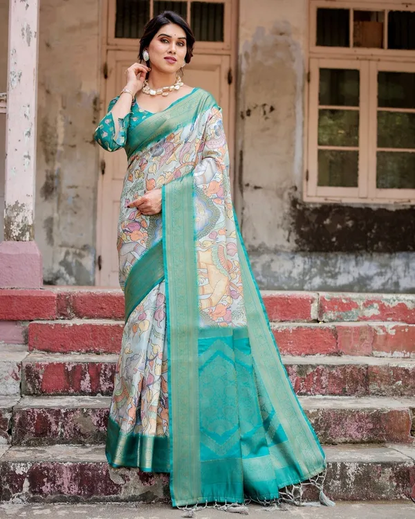 Graceful_Green_Banarasi_Silk_Saree_with_Vibrant_Motifs_and_Zari_Woven_Pallu