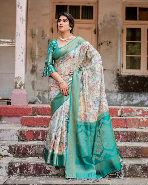 Graceful_Green_Banarasi_Silk_Saree_with_Vibrant_Motifs_and_Zari_Woven_Pallu