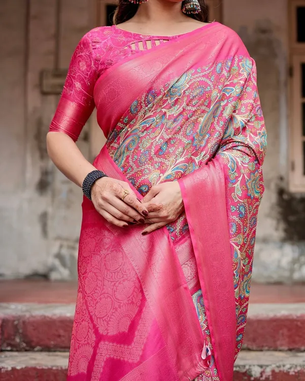 Elegant_Pink_Banarasi_Silk_Saree_with_Paisley_Design,_Zari_Weaving,_and_Tassels