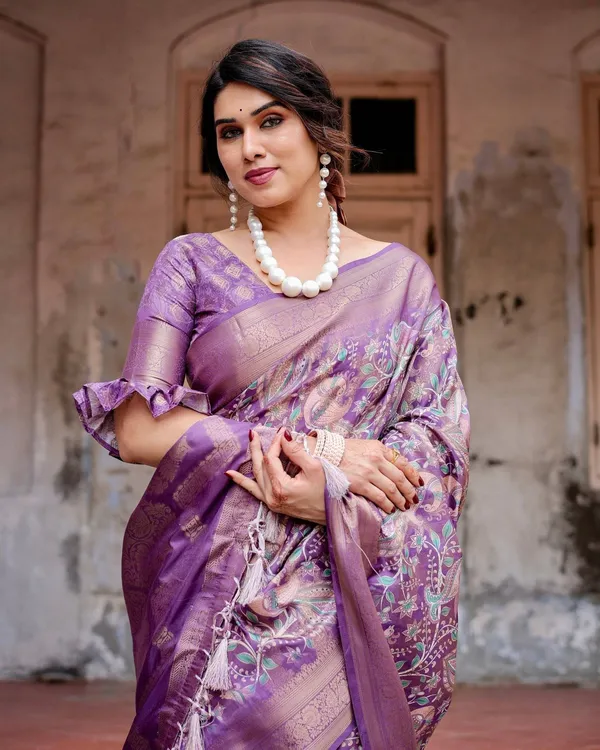 Lavender_Banarasi_Silk_Saree_with_Intricate_Zari_Weaving,_Tassel_Accents,_and_Designer_Floral_Pallu
