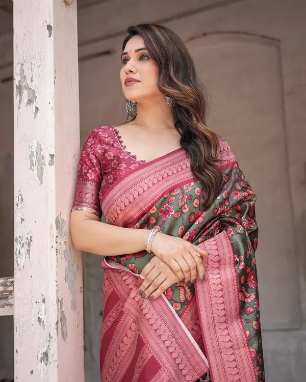 Luxurious_Green_Banarasi_Silk_Saree_with_Zari_Border_and_Tassels