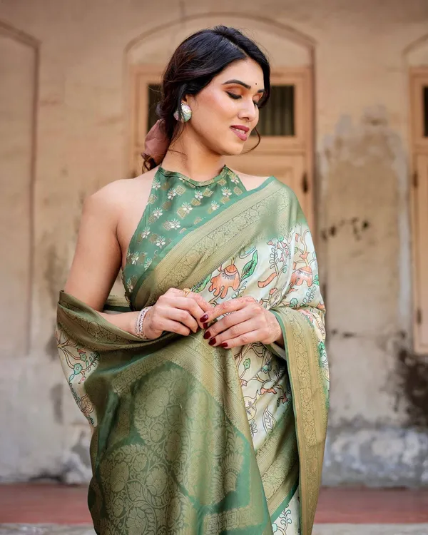 Timeless_Green_Banarasi_Silk_Saree_with_Zari_Weaving_and_Tassels