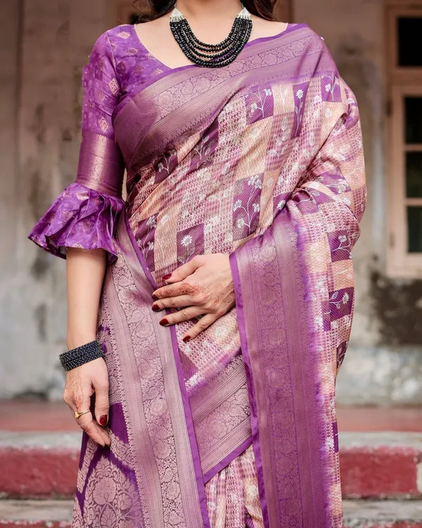 Exquisite_Lavender_Banarasi_Silk_Saree_with_Zari_Weave_and_Tassels