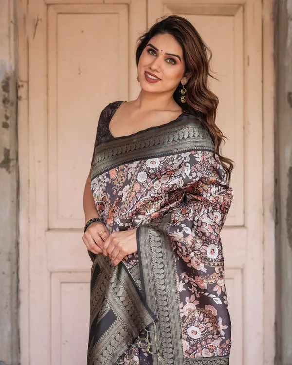 Elegant_Black_and_Peach_Banarasi_Silk_Saree_with_Zari_Border_and_Tassels