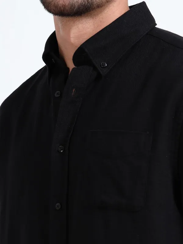 Black_Linen_Premium_&_Elegant_Full_Sleeve_Casual_Shirt_For_Men